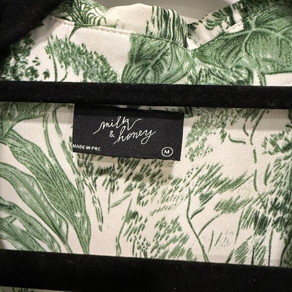 MILK&HONEY/GREEN & WHITE VINTAGE TOILE/BELTED SUMMER DRESS/SIZE: SMALL - Picture 4 of 6